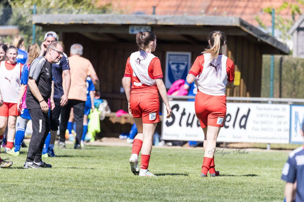 Bild 405 - F TSV Zarpen - Holstein Kiel II : Ergebnis: 2:6